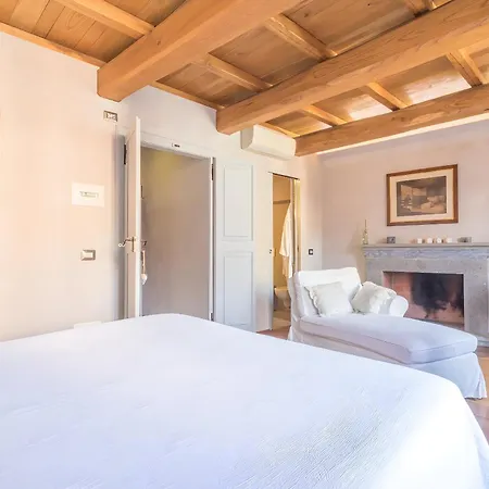 Boutique Residenza Bed & Breakfast Farnese